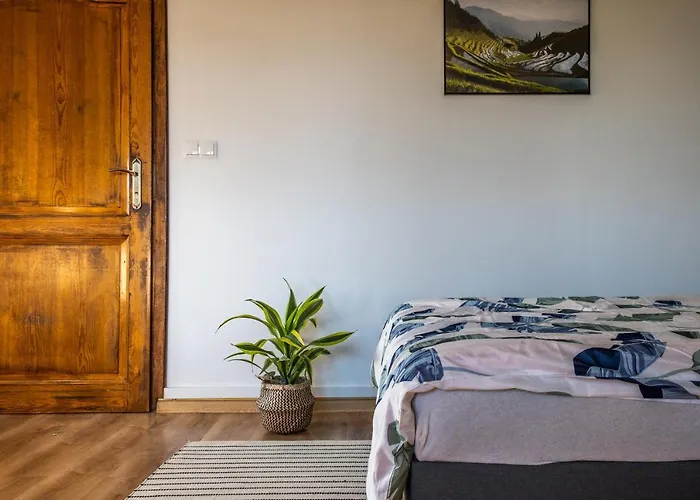 לינה וארוחת בוקר Izabela