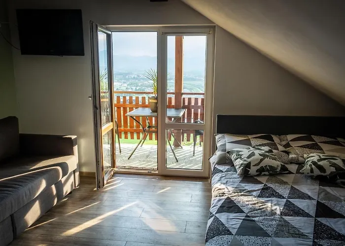 Izabela Oda ve Kahvaltı 3*