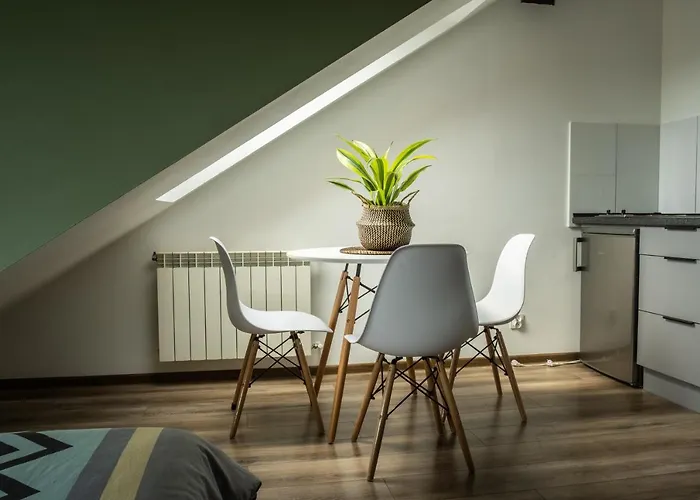 לינה וארוחת בוקר Izabela