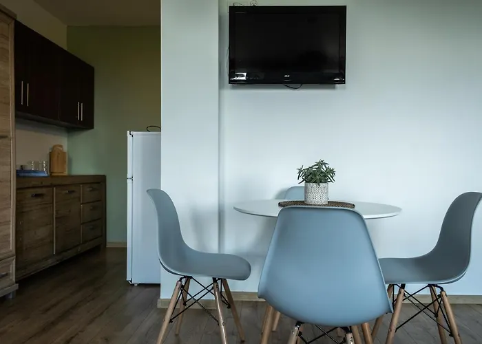 לינה וארוחת בוקר Izabela